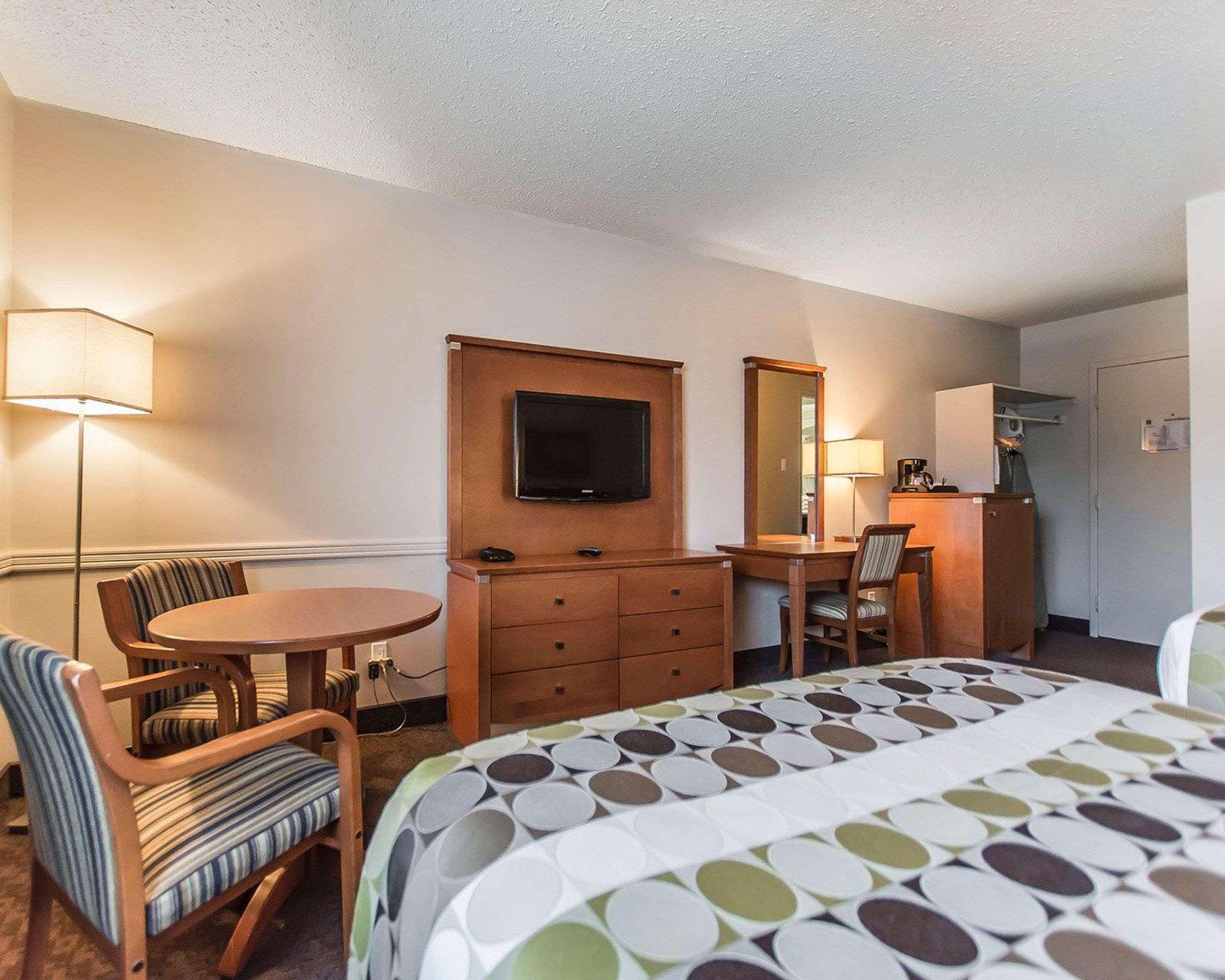Quality Inn Rouyn-Noranda Ngoại thất bức ảnh