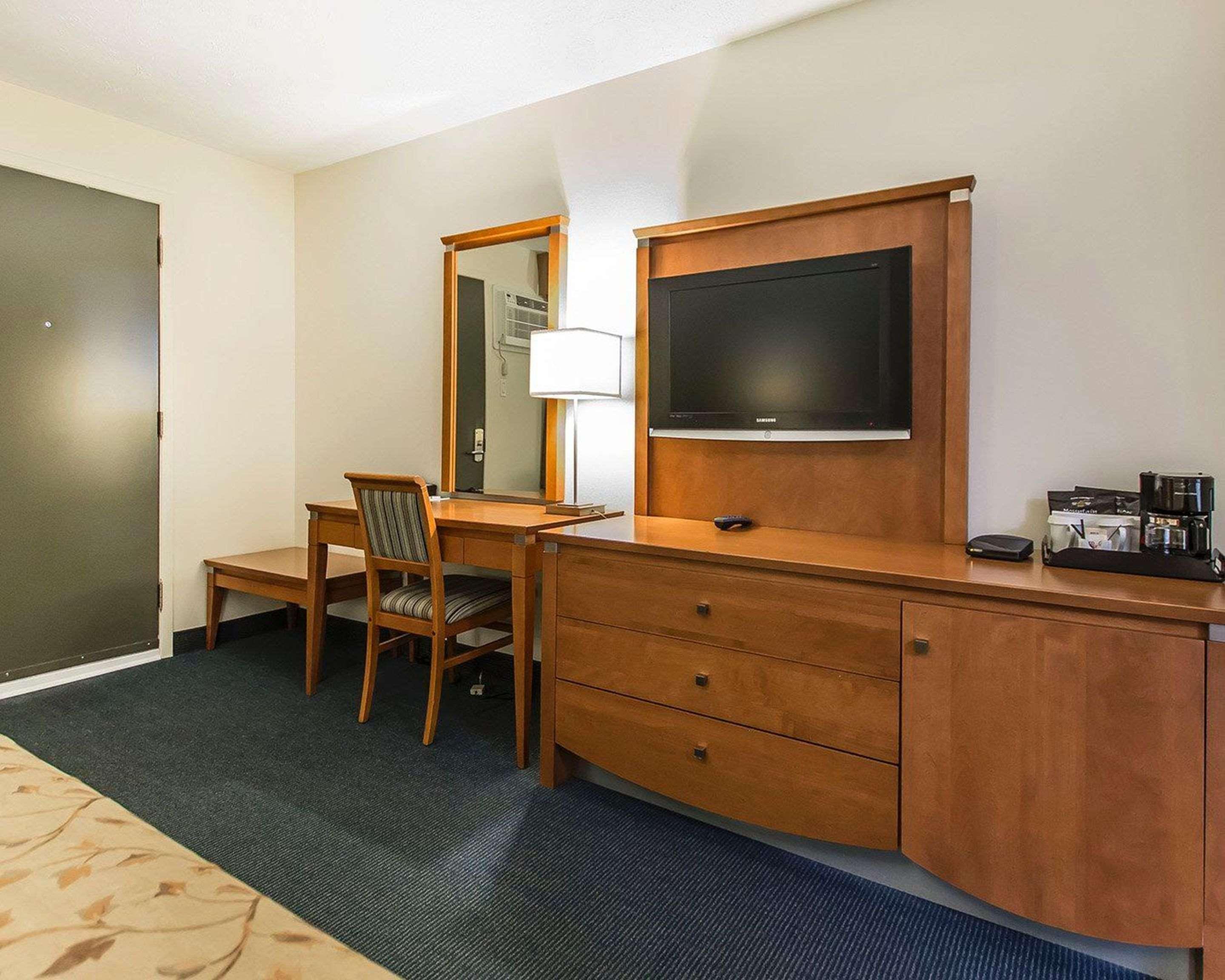 Quality Inn Rouyn-Noranda Ngoại thất bức ảnh