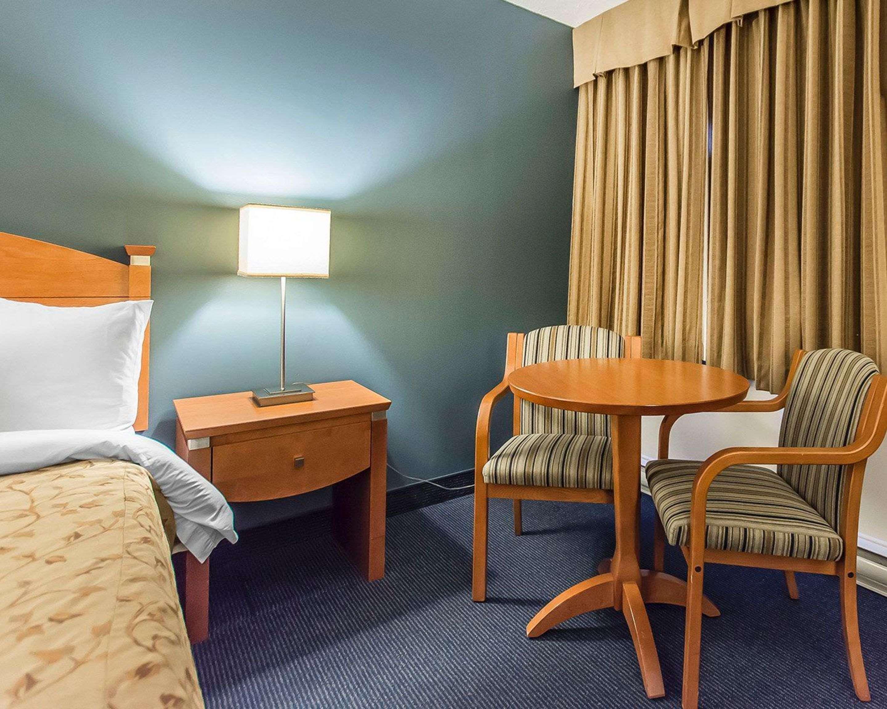 Quality Inn Rouyn-Noranda Ngoại thất bức ảnh