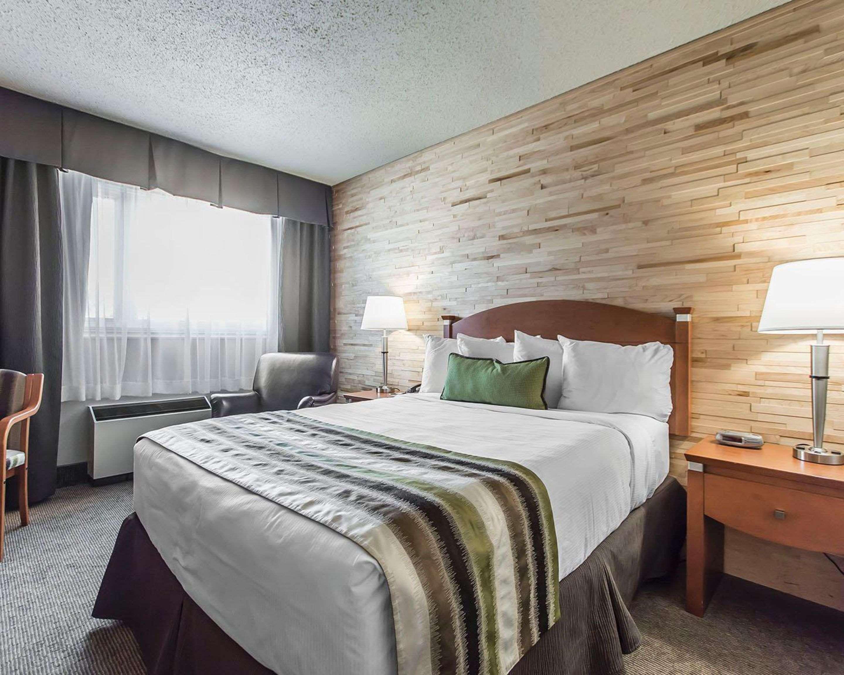 Quality Inn Rouyn-Noranda Ngoại thất bức ảnh