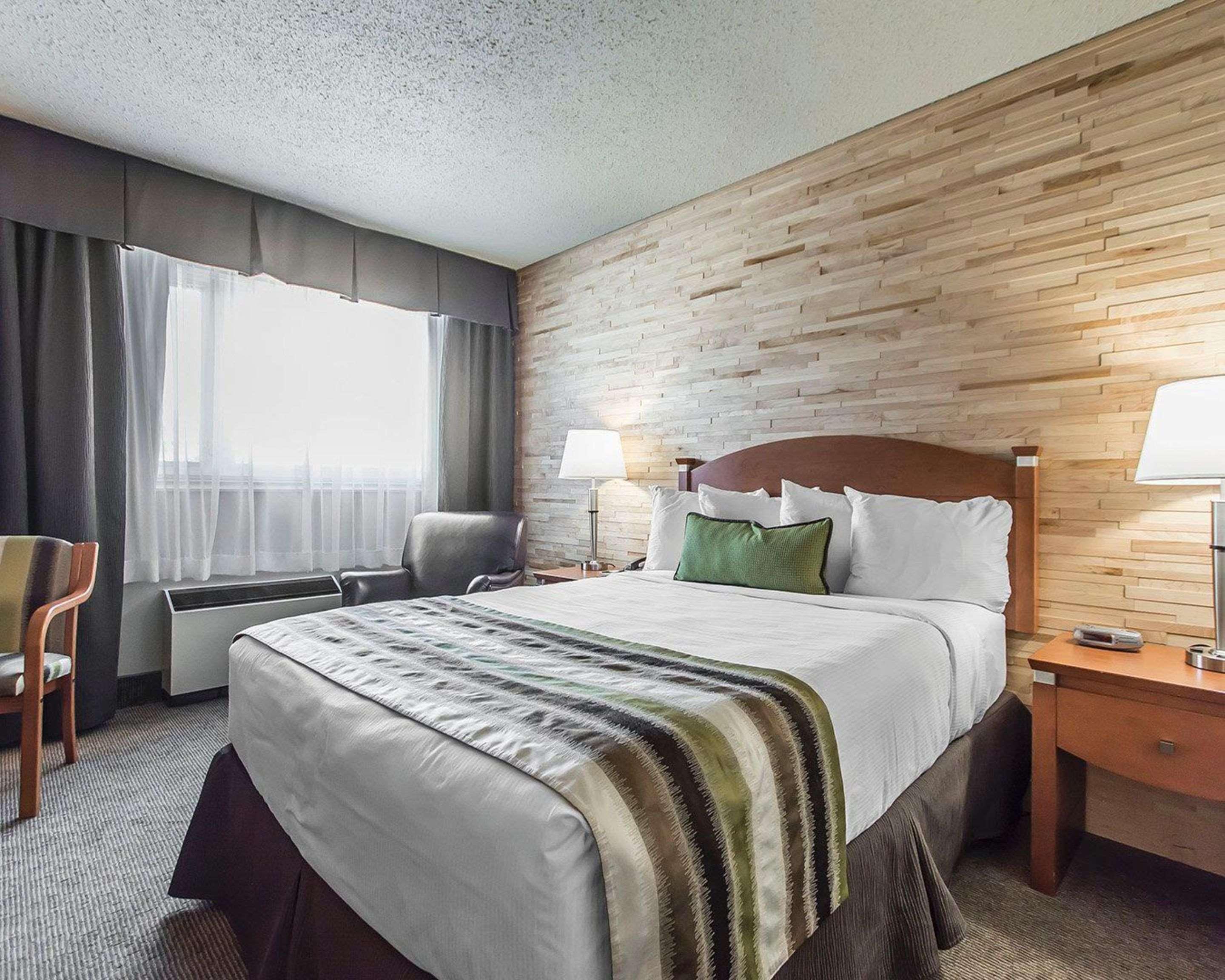 Quality Inn Rouyn-Noranda Ngoại thất bức ảnh