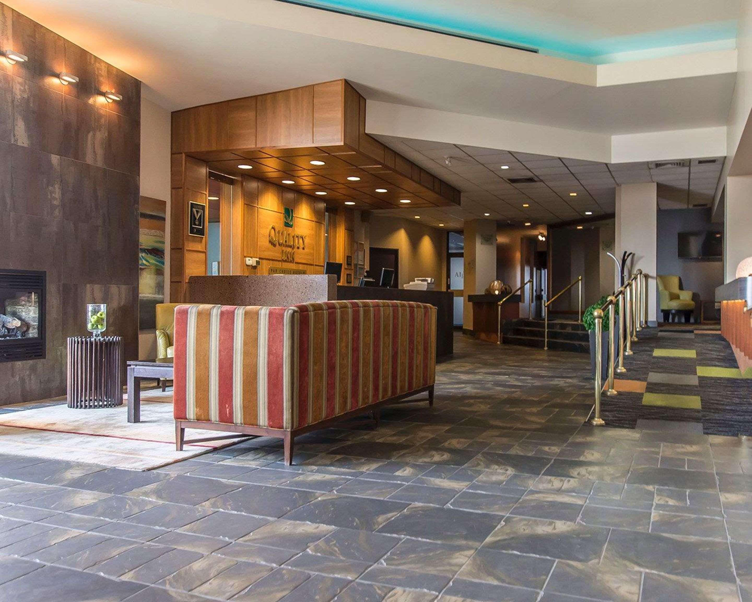 Quality Inn Rouyn-Noranda Ngoại thất bức ảnh