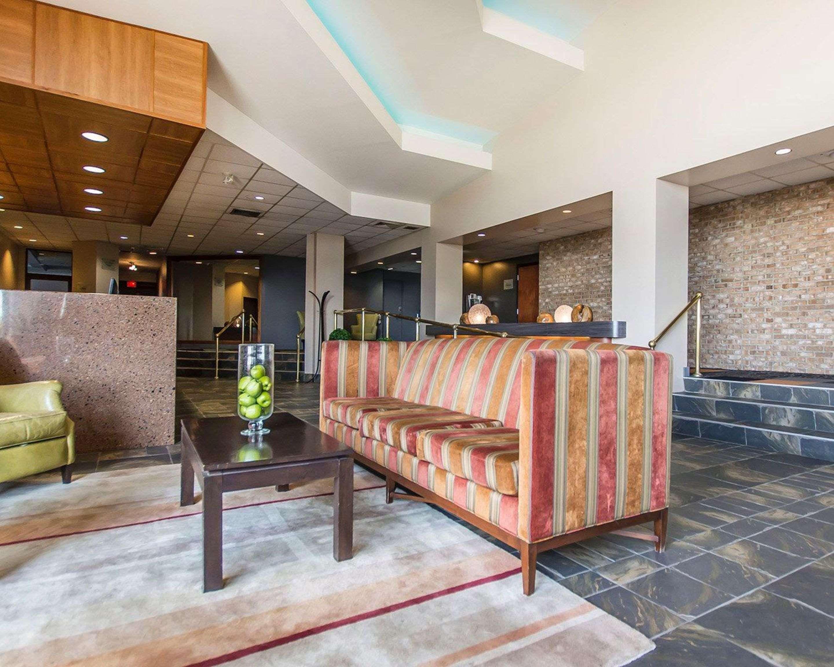 Quality Inn Rouyn-Noranda Ngoại thất bức ảnh